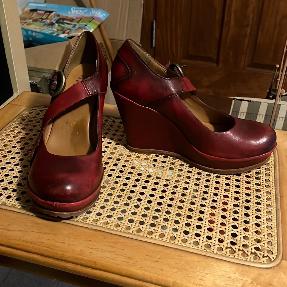 Red Mary Jane, Korkease wedges - Picture 1 of 5